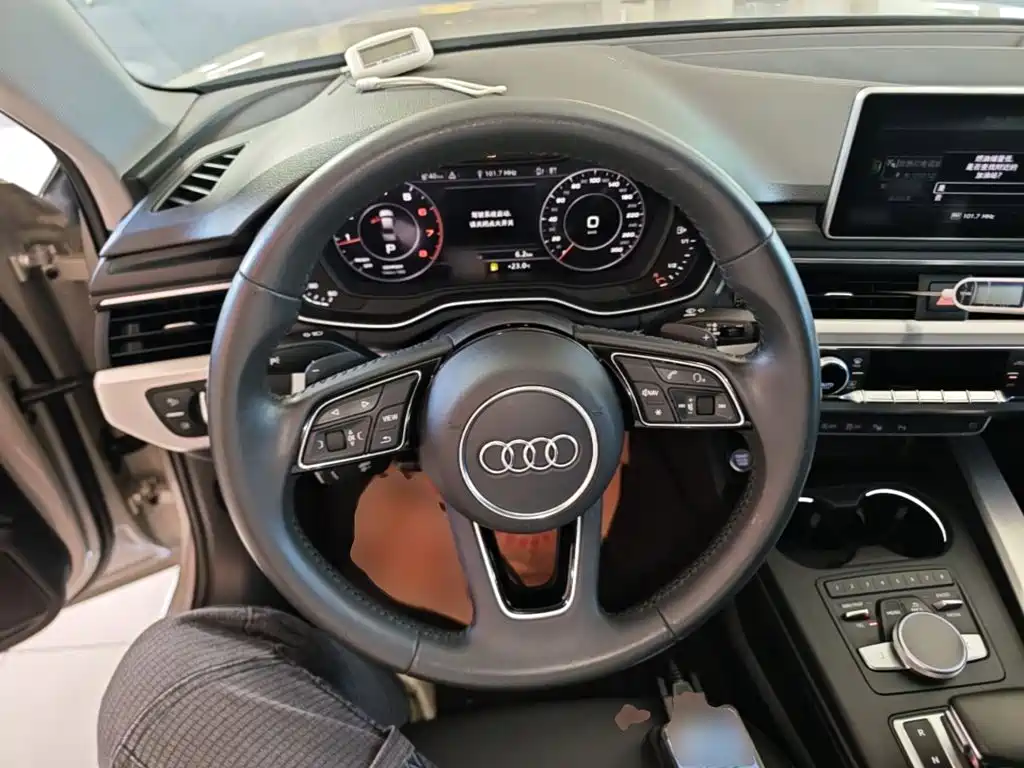 Audi A4L — фото 11