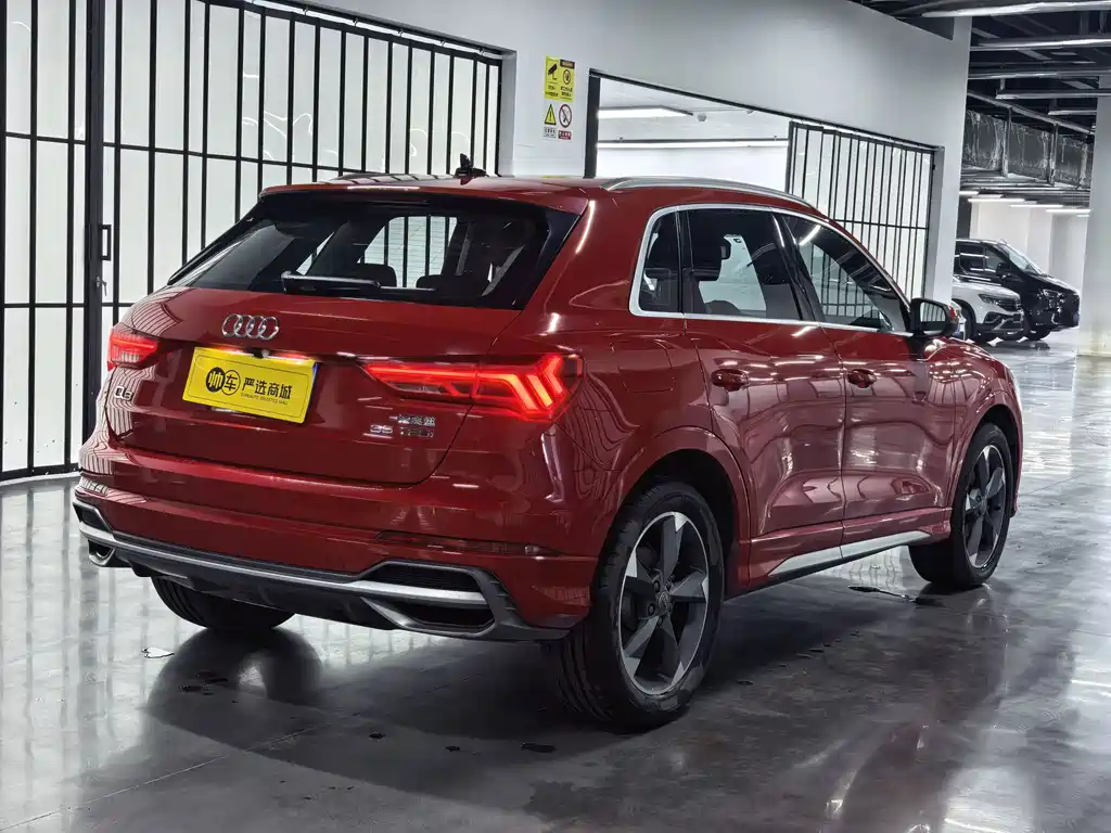 Audi Q3 — фото 4