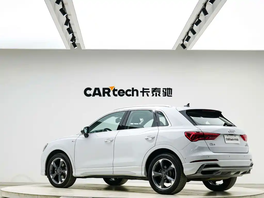Audi Q3 — фото 8