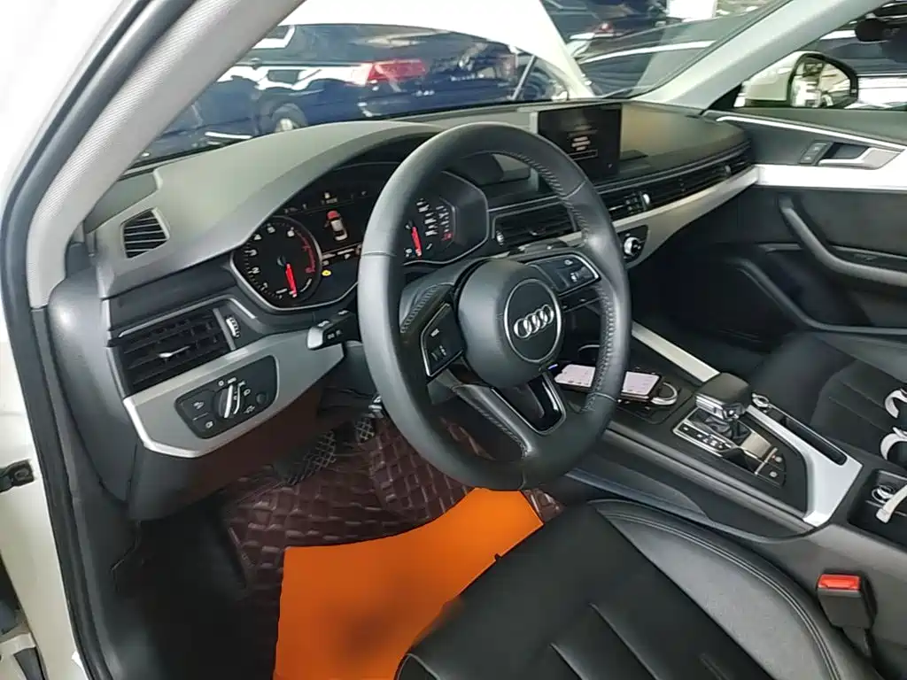 Audi A4L — фото 10
