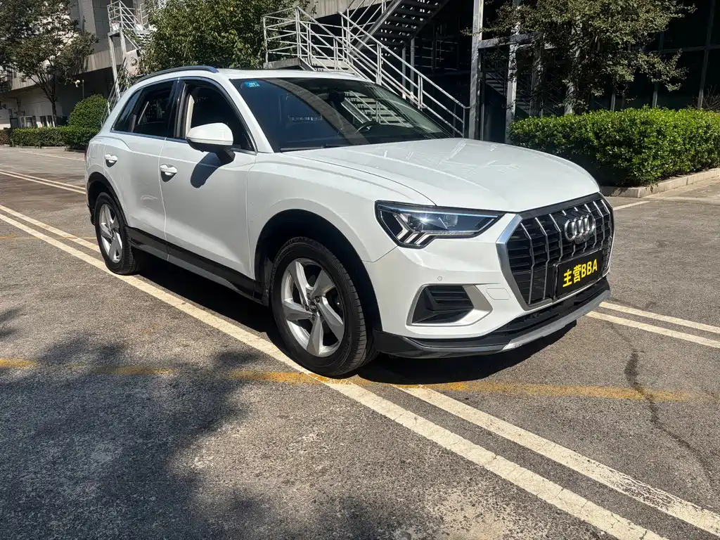 Audi Q3 — фото 3