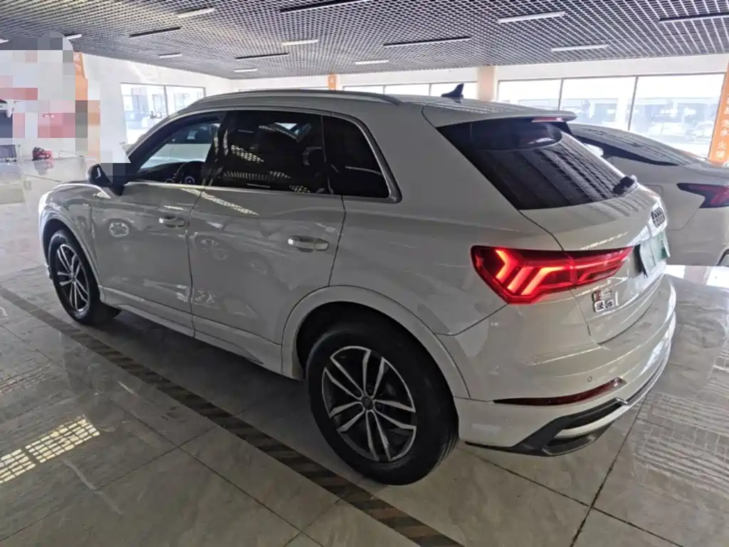 Audi Q3 — фото 5