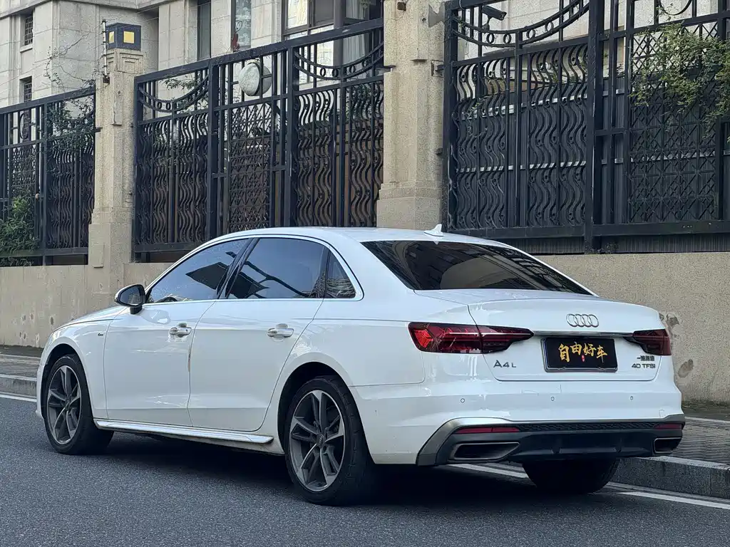Audi A4L — фото 24