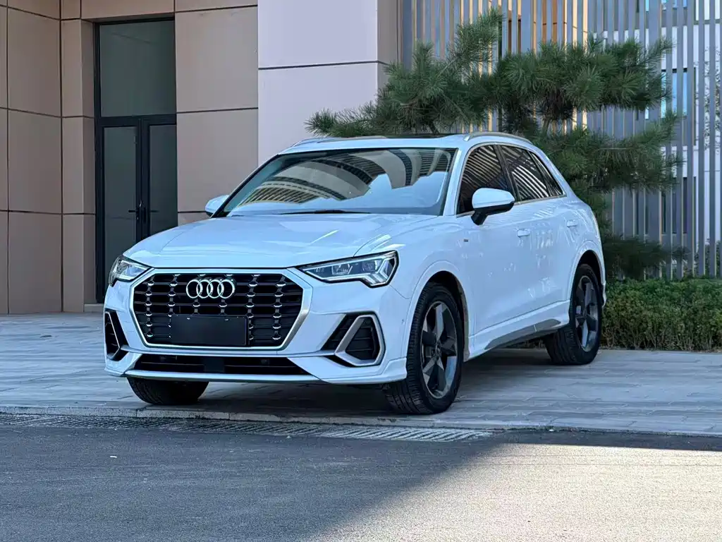 Audi Q3 — фото 3