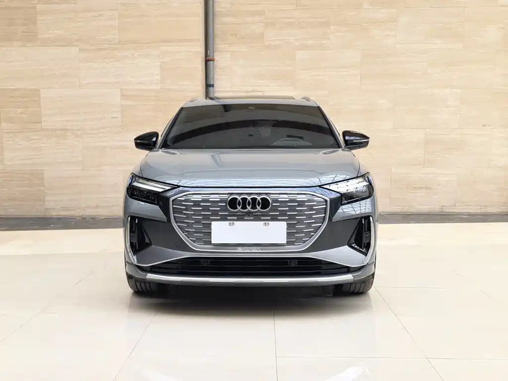 Audi Q4 e-tron — фото 9