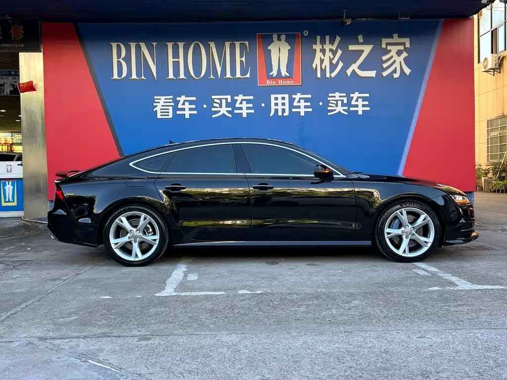 Audi A7 — фото 24
