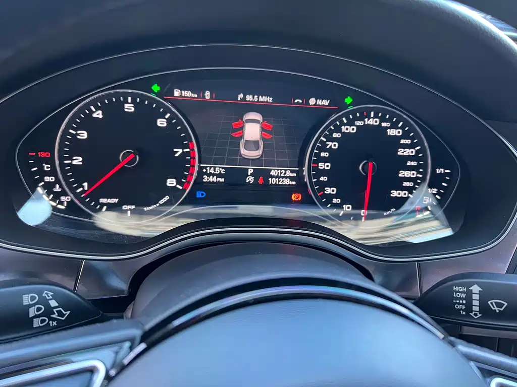 Audi A7 — фото 30