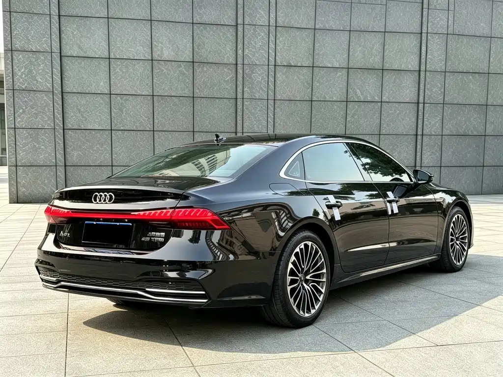 Audi A7L — фото 20