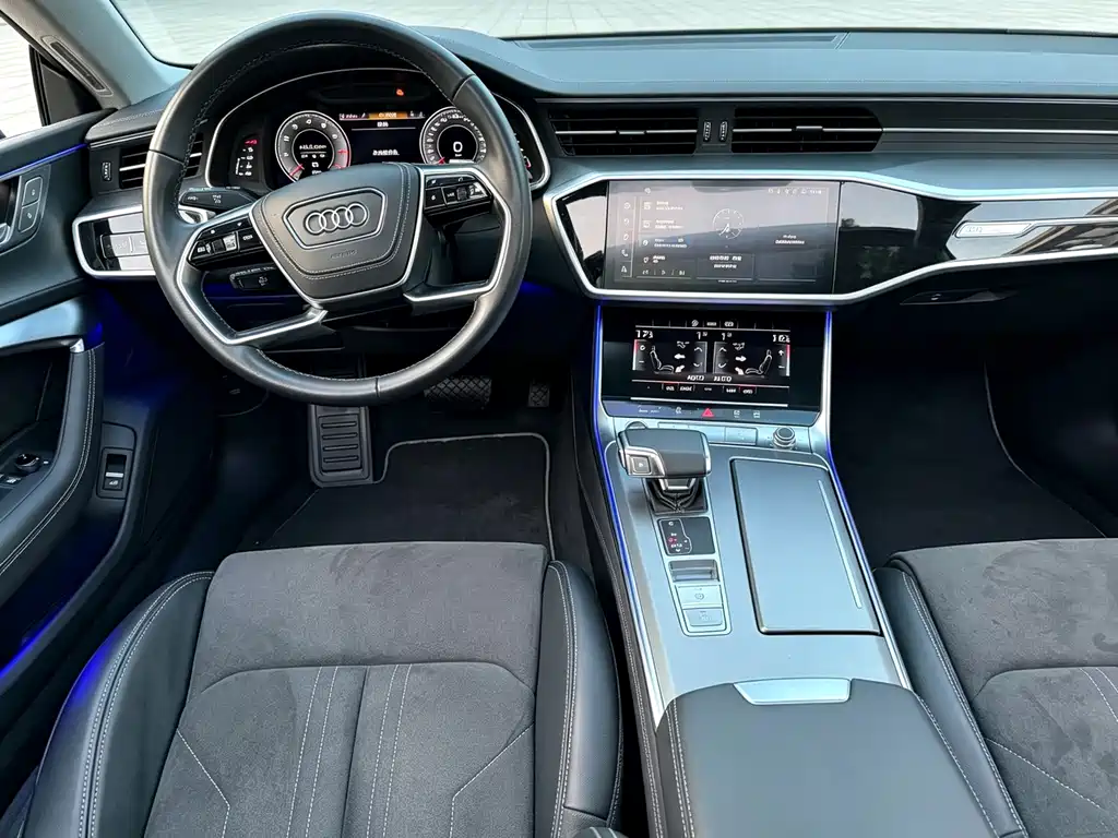 Audi A7L — фото 8