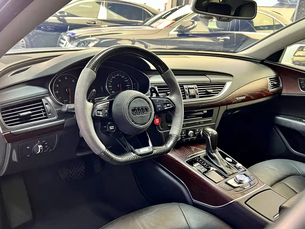 Audi A7 — фото 17