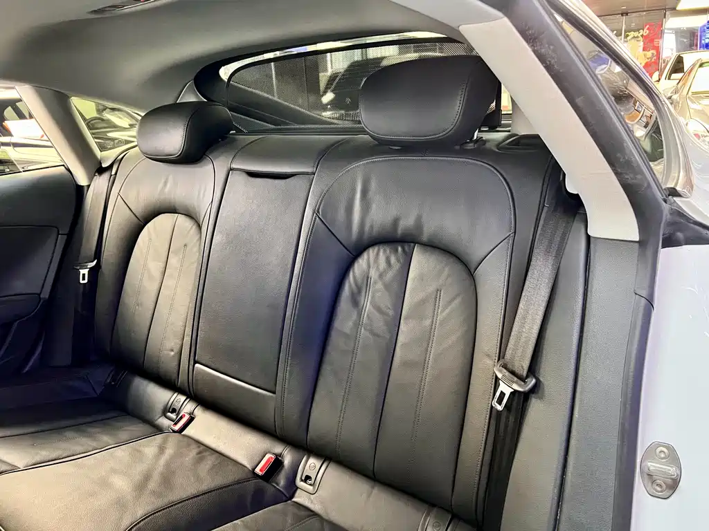 Audi A7 — фото 24