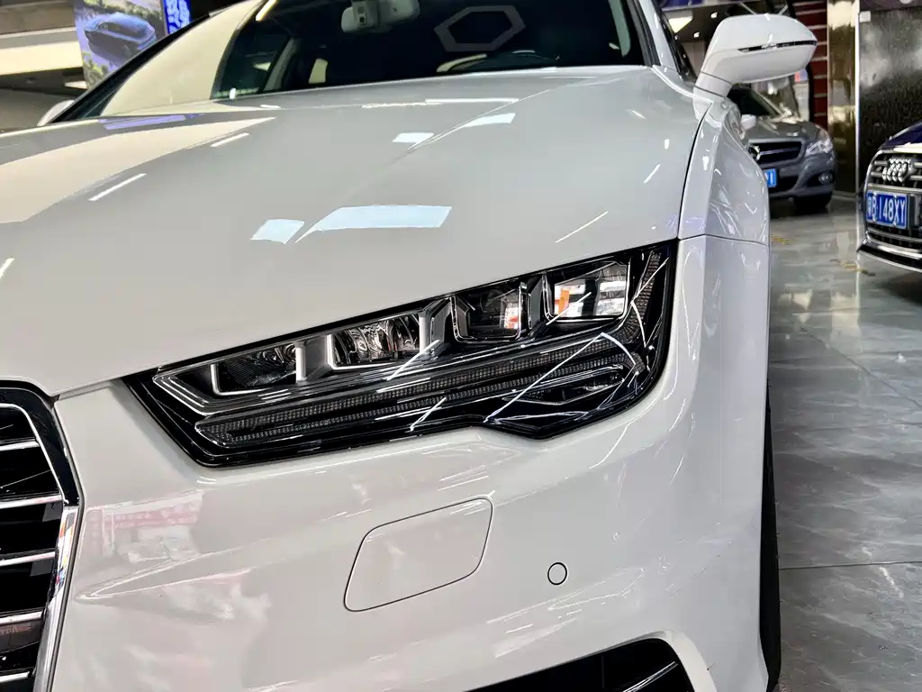 Audi A7 — фото 10