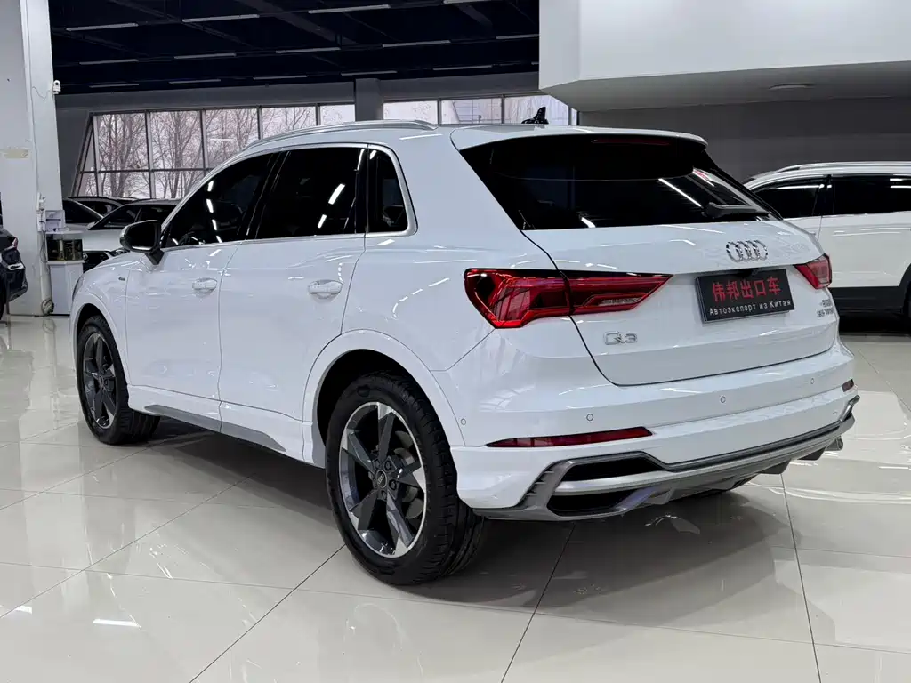 Audi Q3 — фото 4