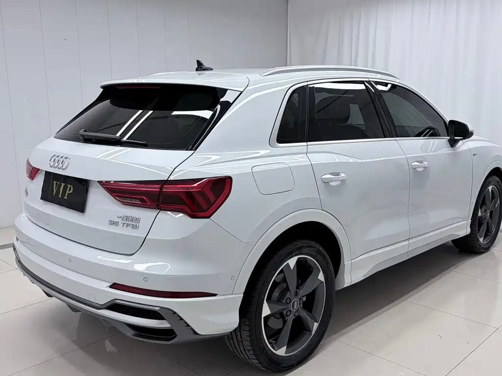 Audi Q3 — фото 4