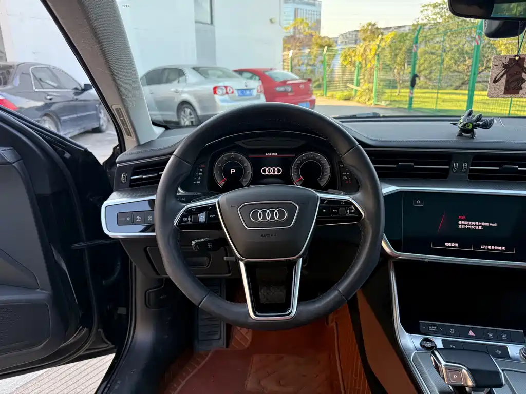 Audi A6L — фото 10