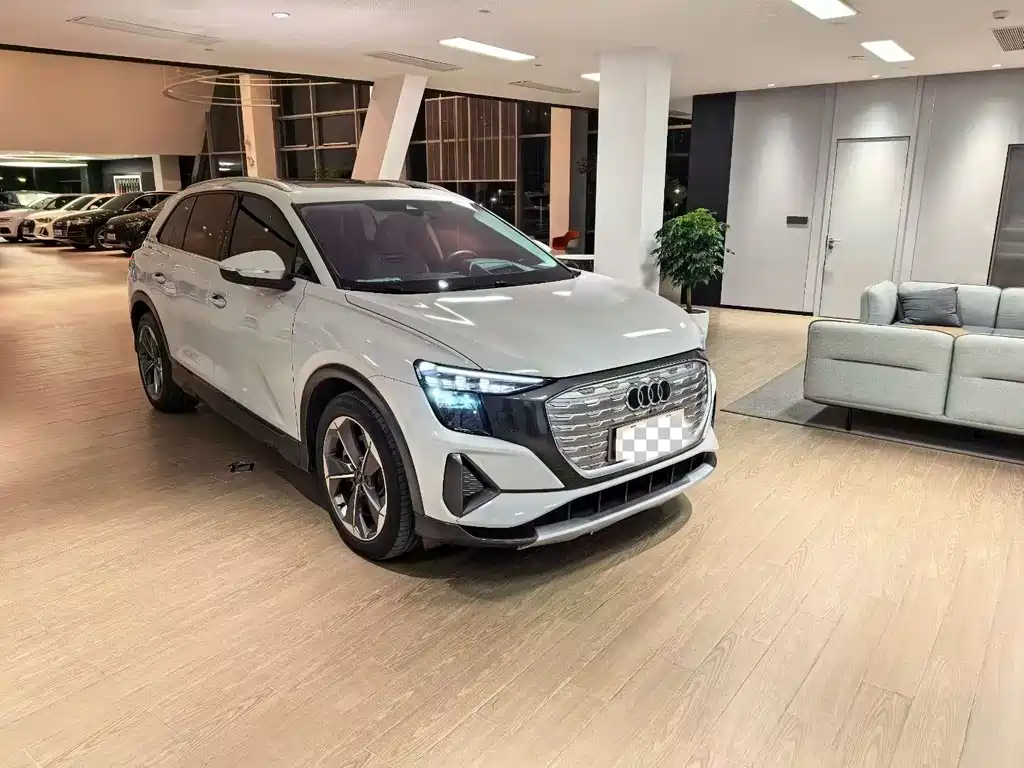 Audi Q5 e-tron — фото 3