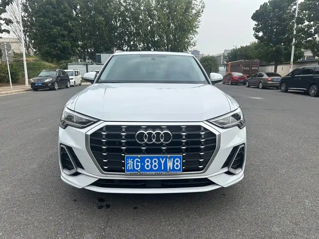 Audi Q3 — фото 2
