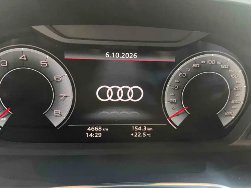 Audi Q3 — фото 13