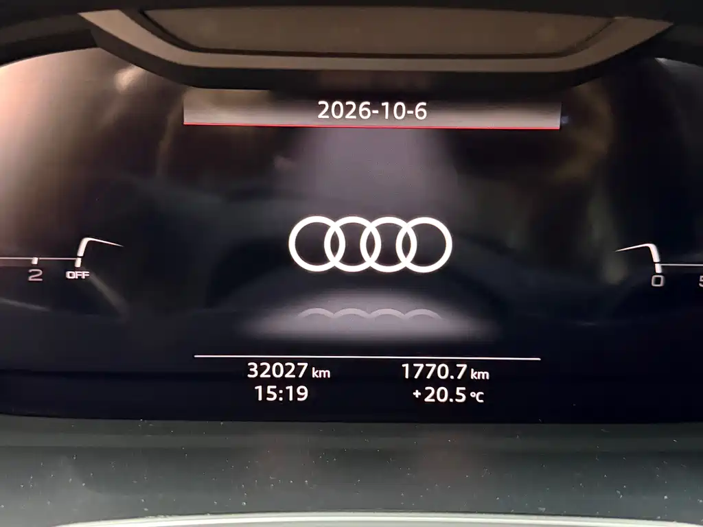 Audi Q3 — фото 17