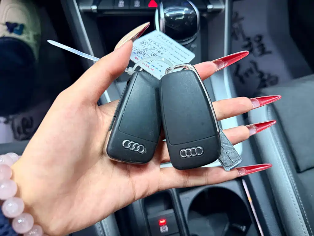 Audi Q3 — фото 22