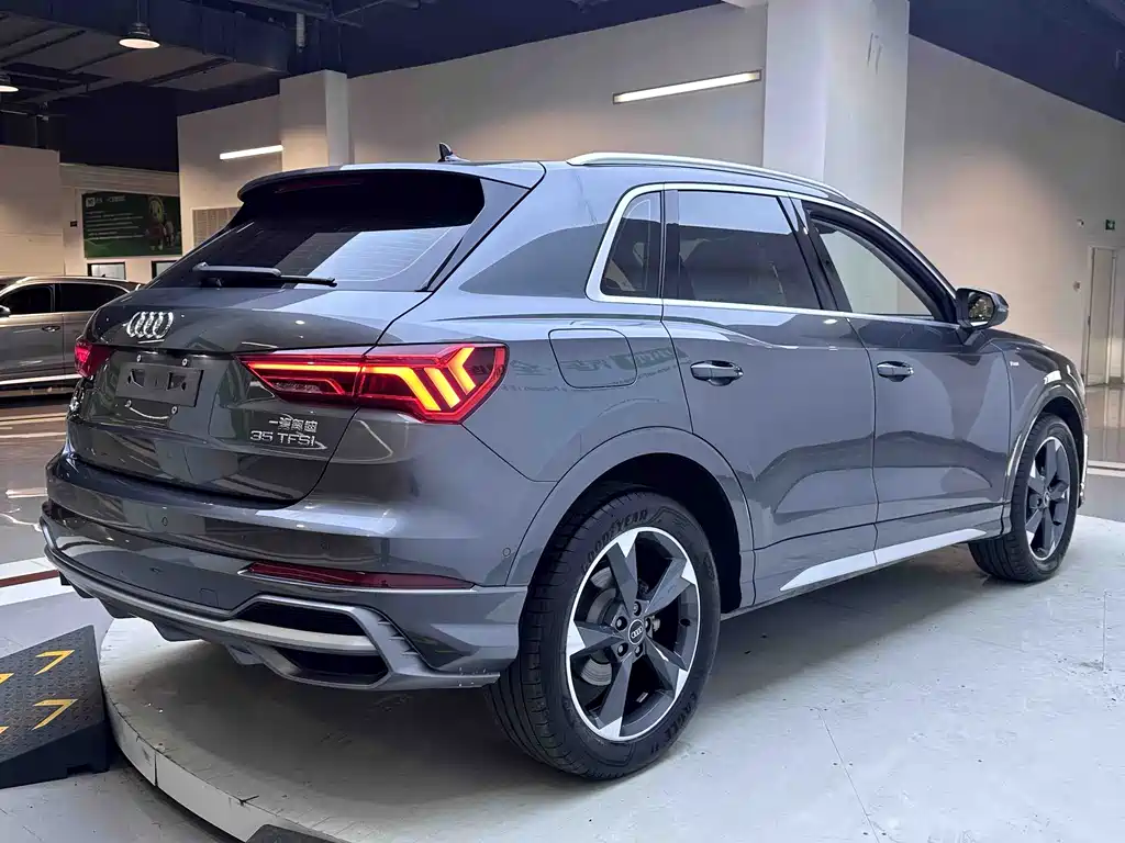Audi Q3 — фото 6
