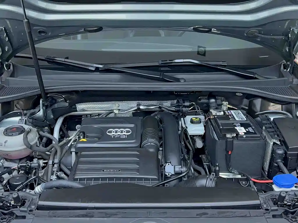 Audi Q3 — фото 14