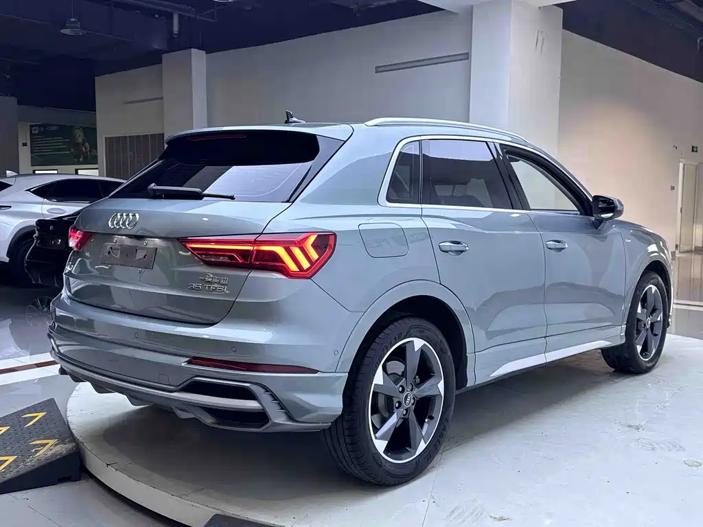 Audi Q3 — фото 6