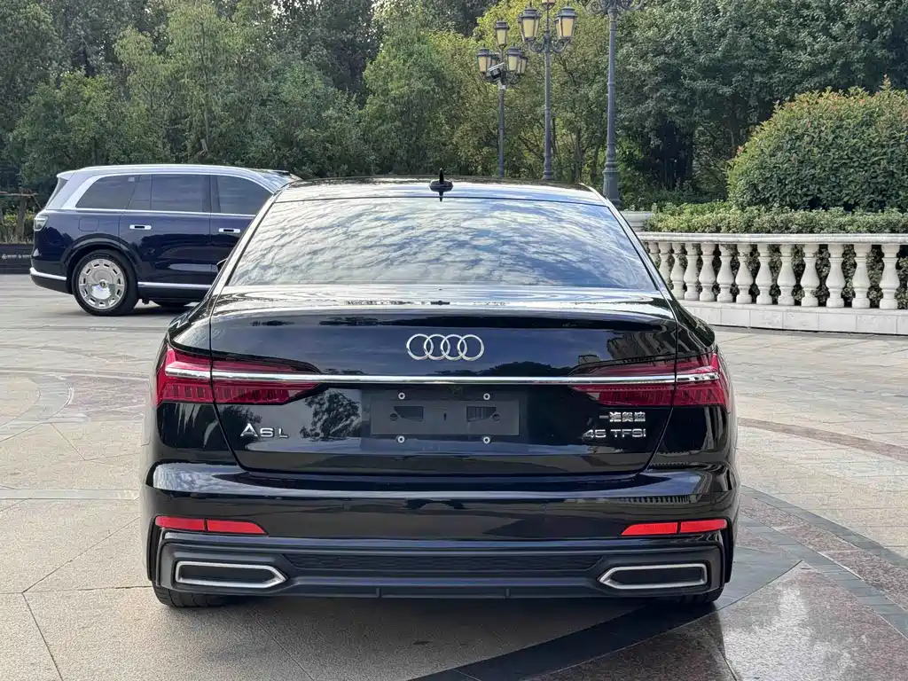 Audi A6L — фото 8