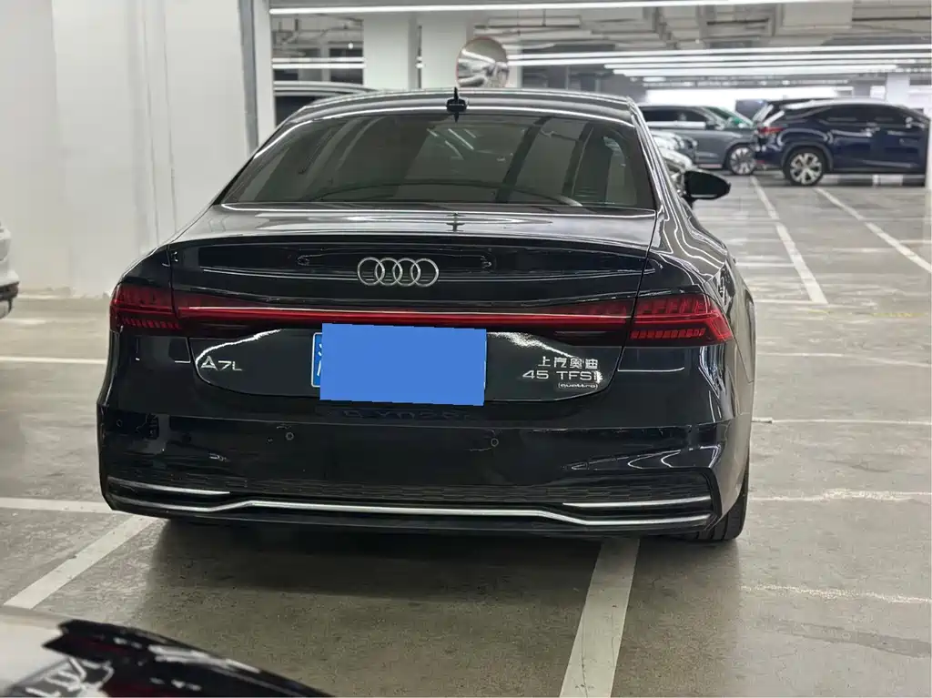 Audi A7L — фото 14