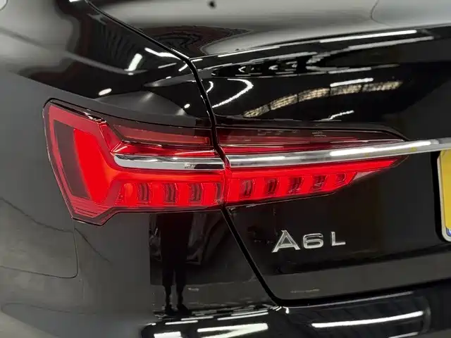 Audi A6L — фото 12