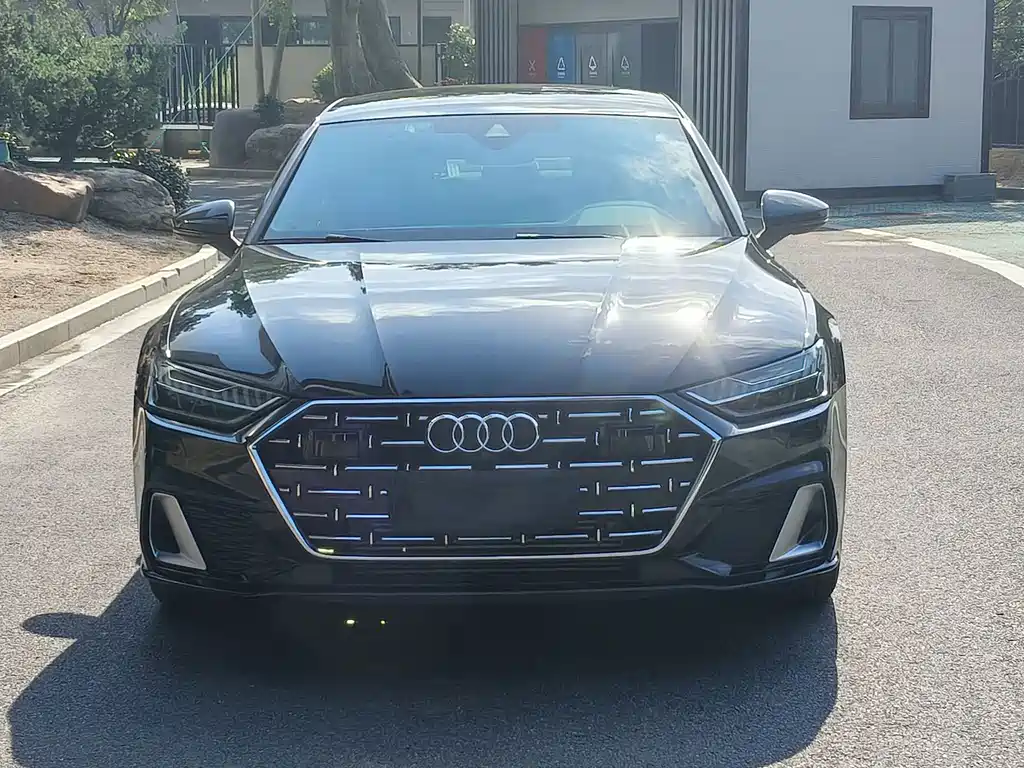 Audi A7L — фото 2