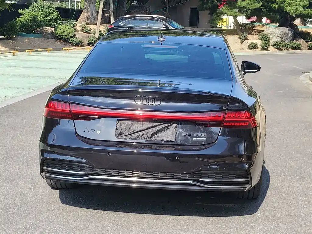 Audi A7L — фото 17