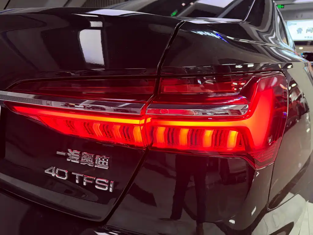 Audi A6L — фото 20