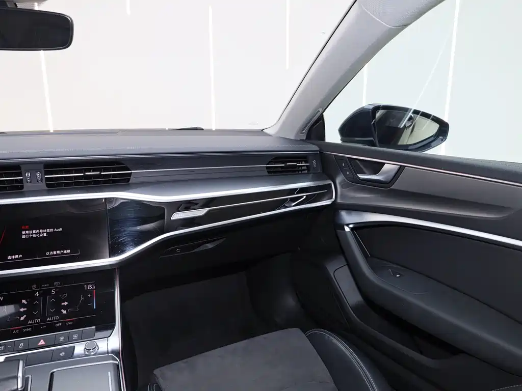 Audi A7L — фото 10