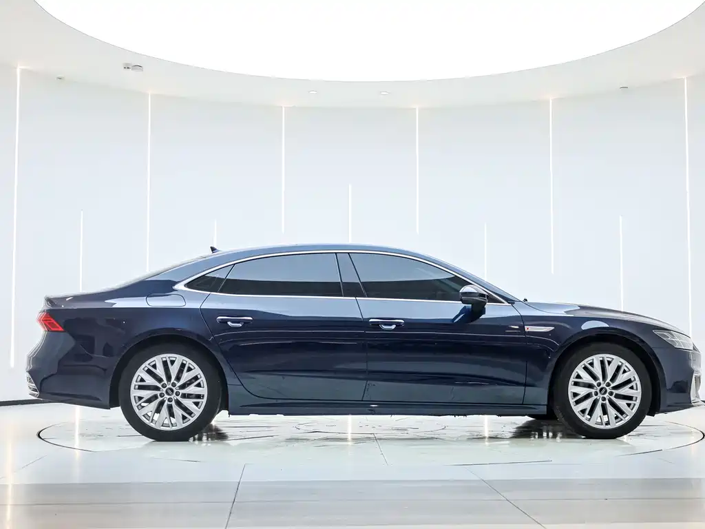 Audi A7L — фото 4