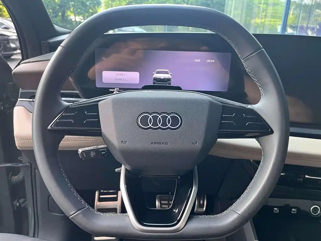 Audi Q6L e-tron — фото 11