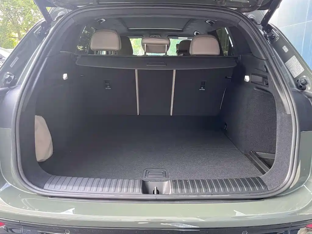 Audi Q6L e-tron — фото 14