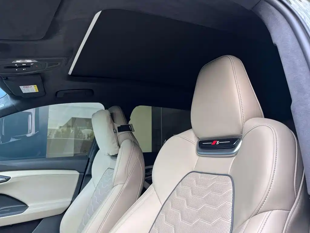 Audi Q6L e-tron — фото 15