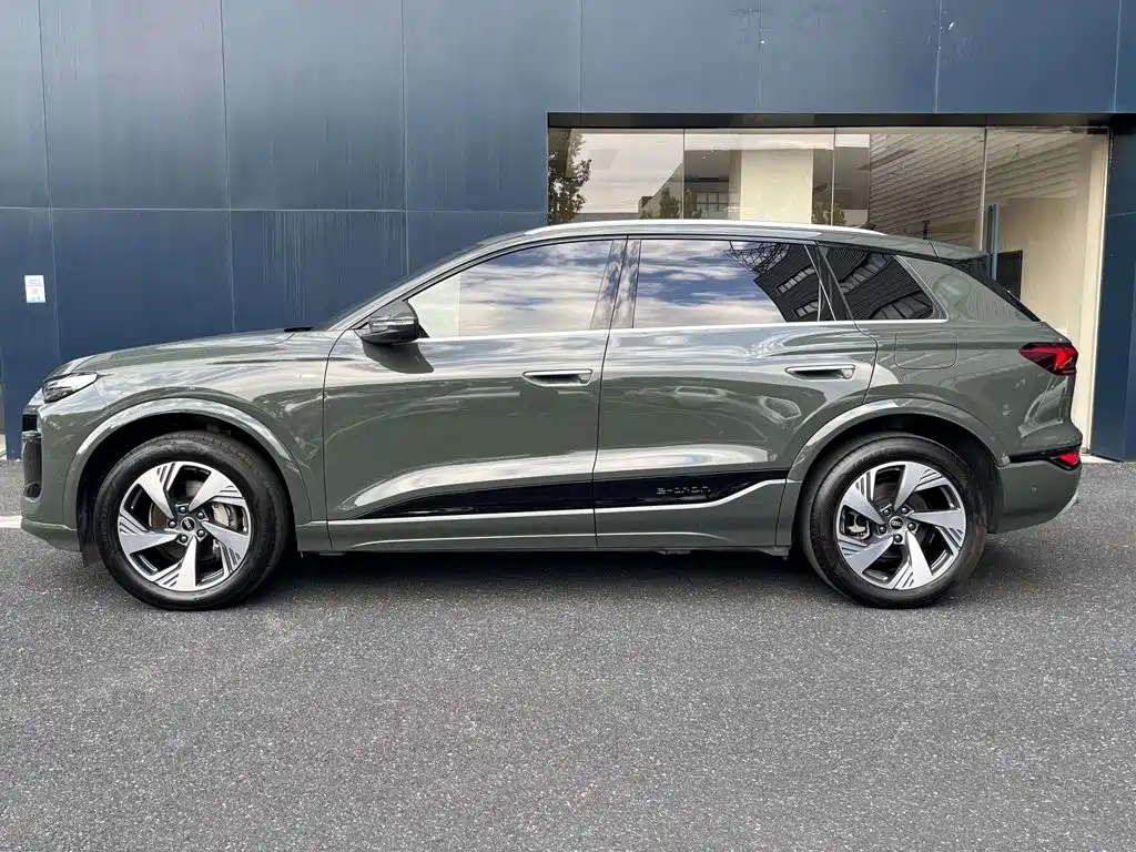Audi Q6L e-tron — фото 4