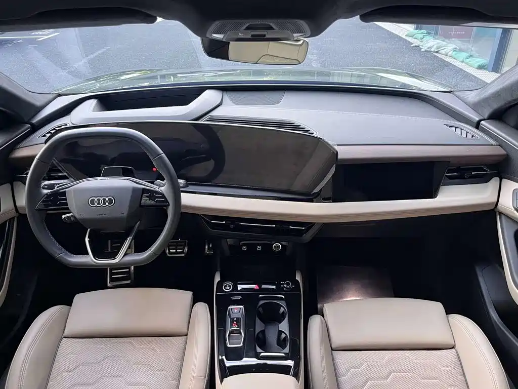 Audi Q6L e-tron — фото 6
