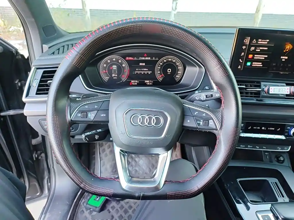 Audi Q5L Sportback — фото 11