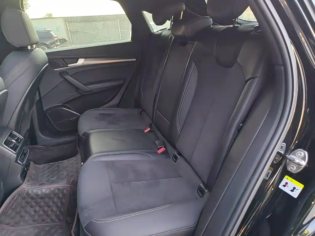Audi Q5L Sportback — фото 17