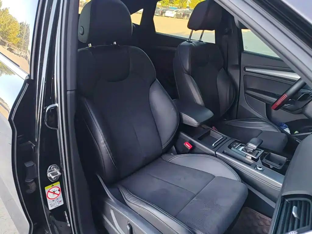 Audi Q5L Sportback — фото 25