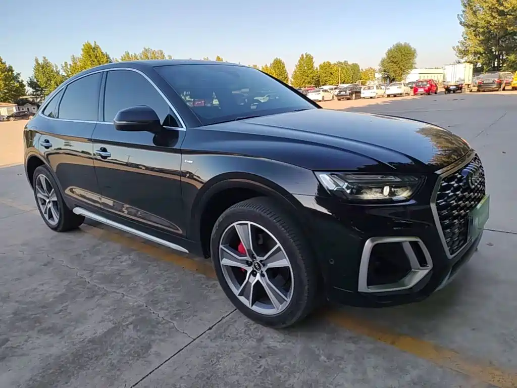 Audi Q5L Sportback — фото 4