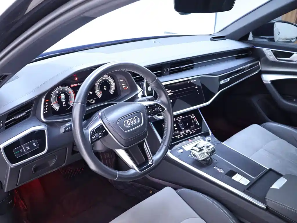 Audi A6L — фото 11