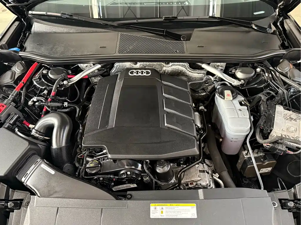 Audi A6L — фото 14