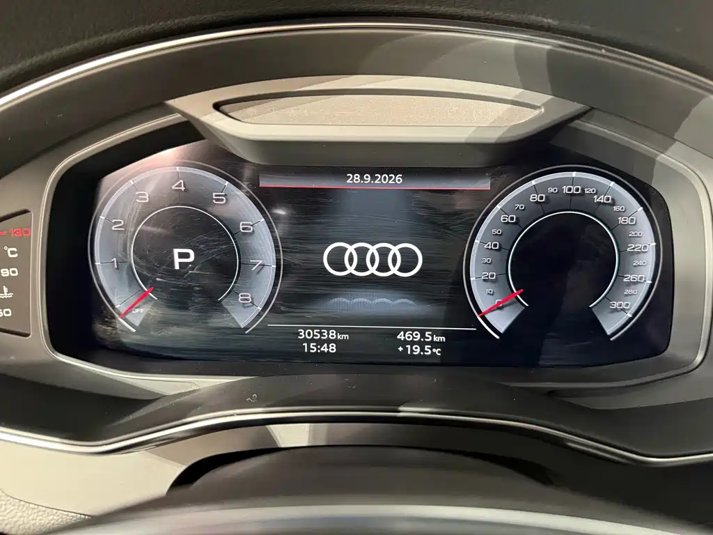 Audi A6L — фото 15