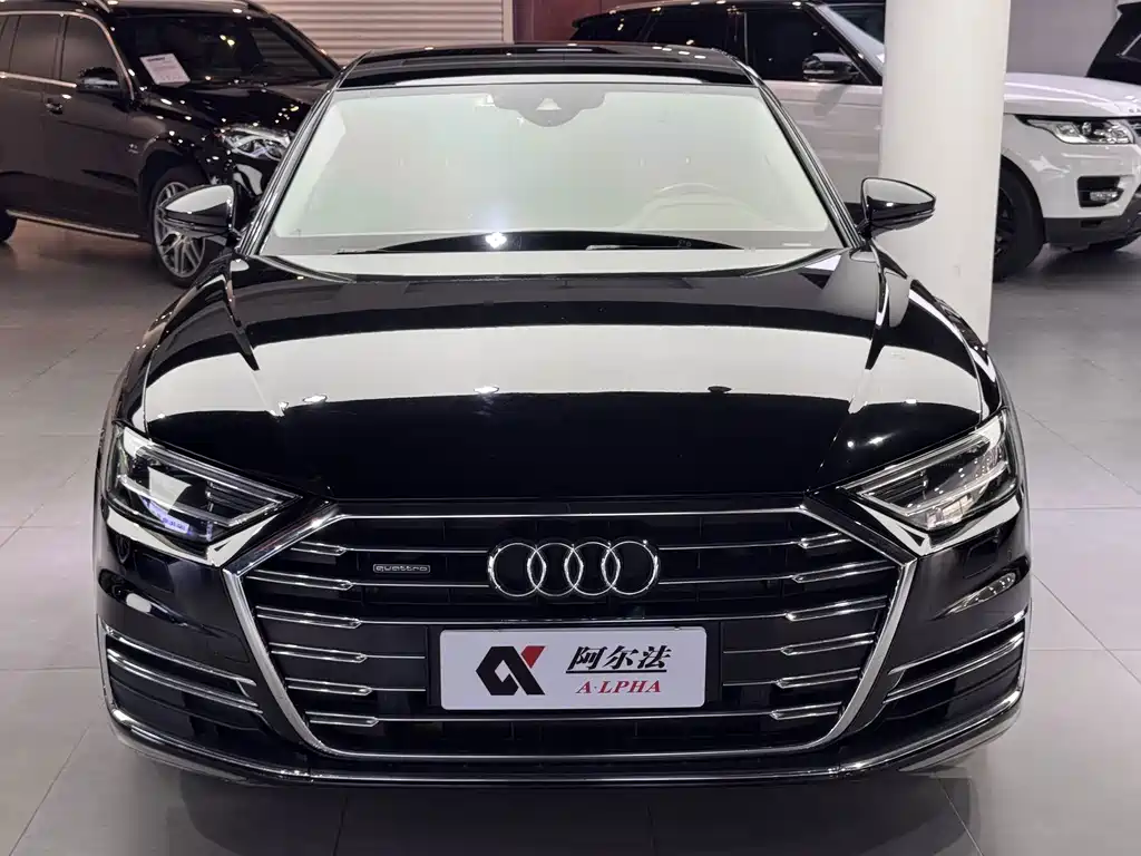 Audi A8 — фото 2