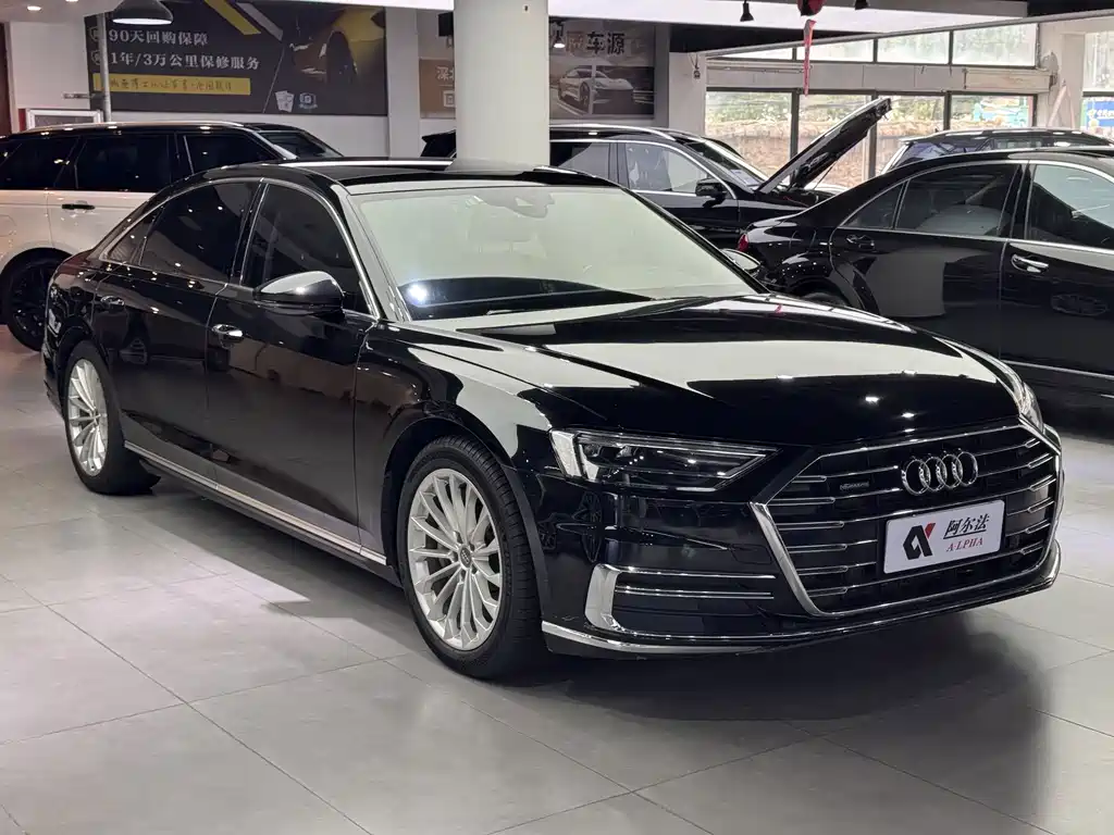 Audi A8 — фото 3