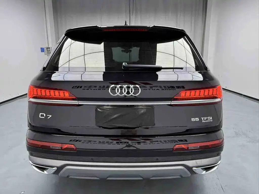 Audi Q7 — фото 8